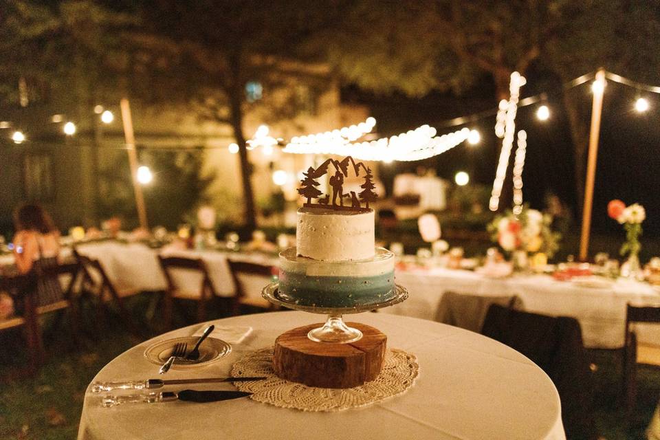 Wedding cake, Photo by Brooklyn Jamison