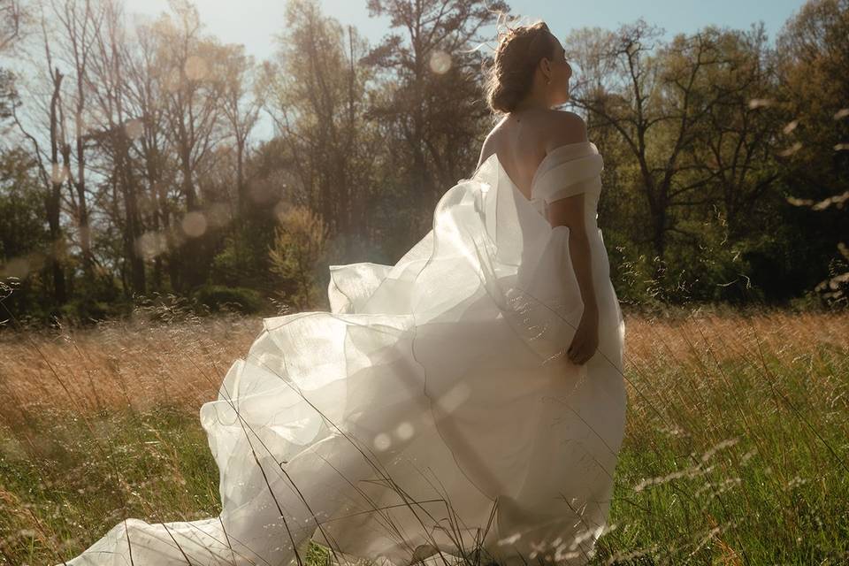 Meadow bridal portraits