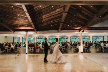 1st Dance + Ambient Lighting