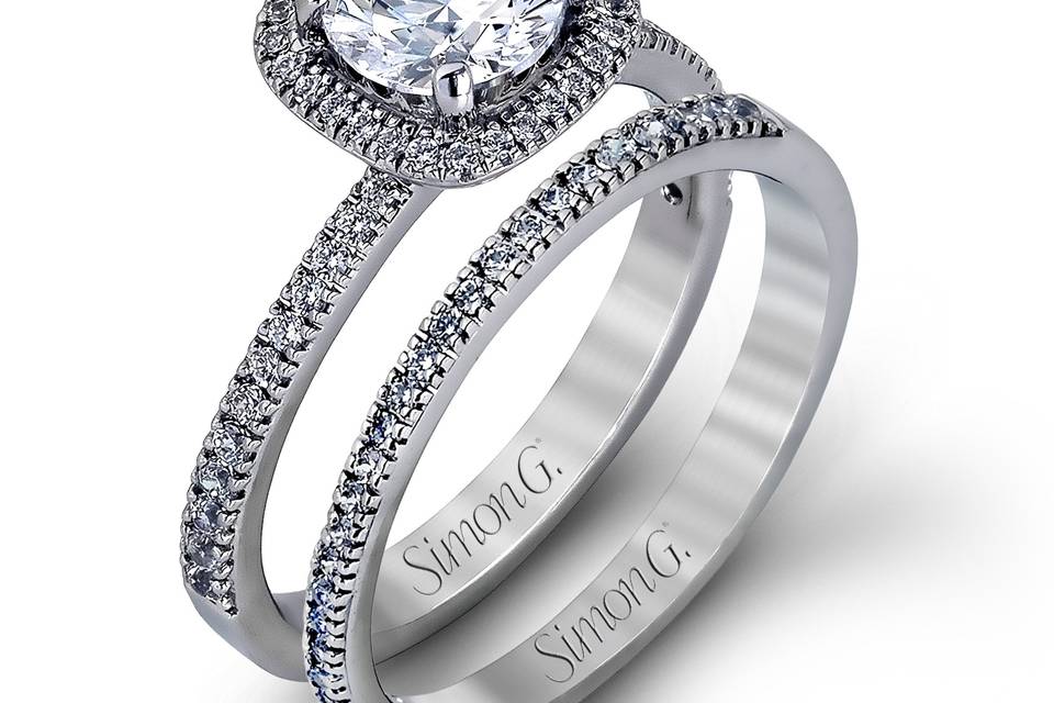 Style	MR1842-A	<br>	18K white gold set comprised of 0.46ctw round white diamonds.