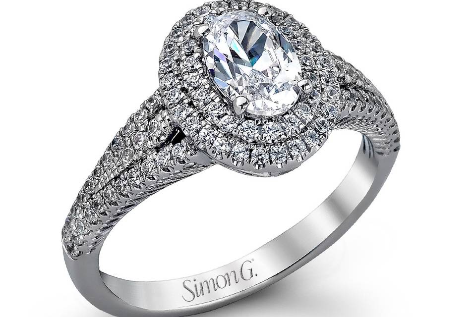 Style	MR2382	<br>	18K white gold ring comprised of 0.50ctw round white diamonds.