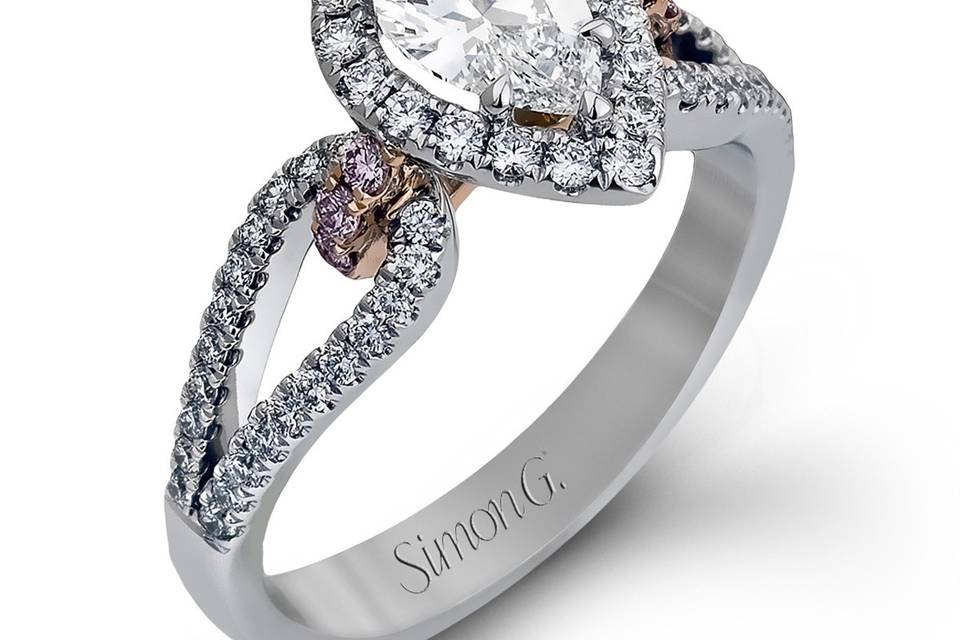 Style	NR467	<br>	18K white and rose gold ring comprised of 0.45ctw round white diamonds and 0.08ctw round pink diamonds.