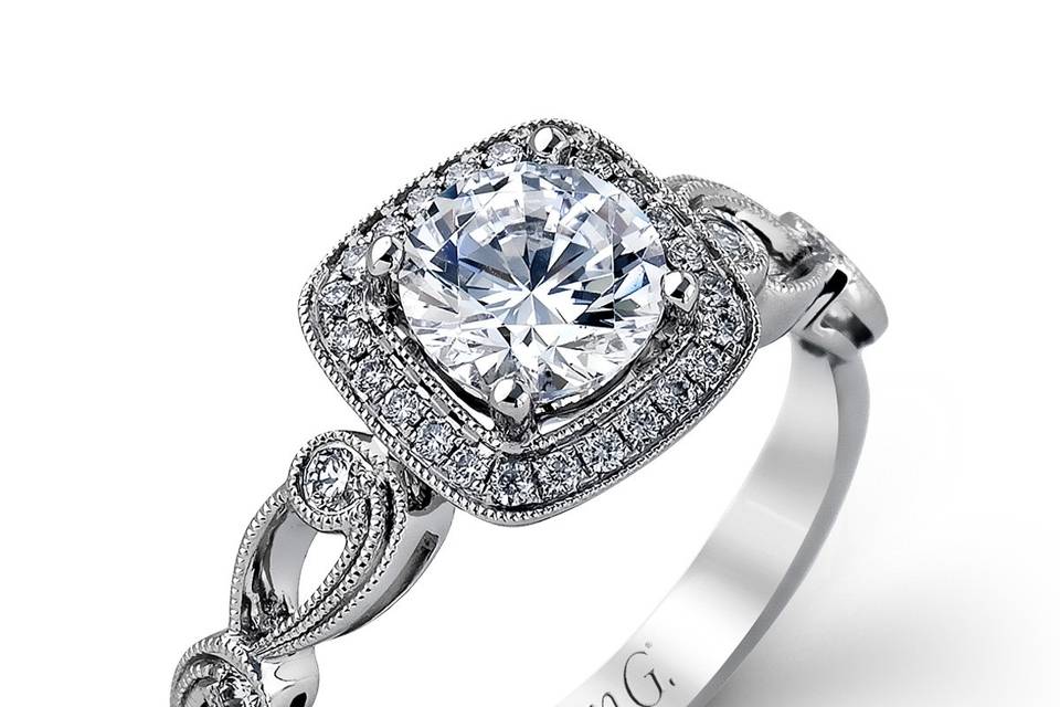 Style	TR526	<br>	18K white gold ring comprised of 0.16ctw round white diamonds.