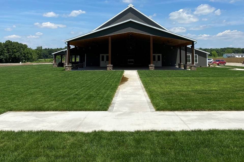 Four seasons barn, ltd.