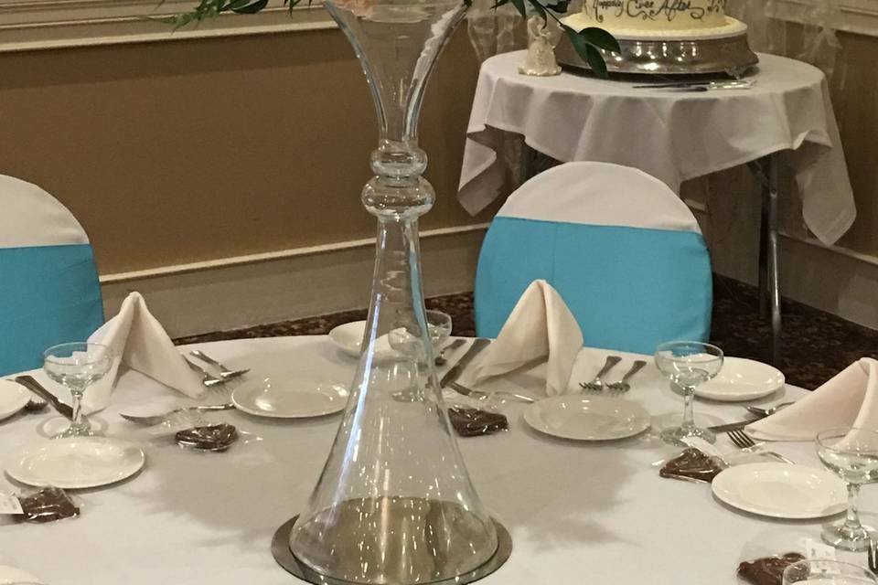 Light colored centerpiece