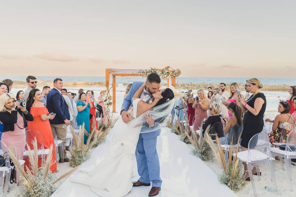 Ceremony End Kiss