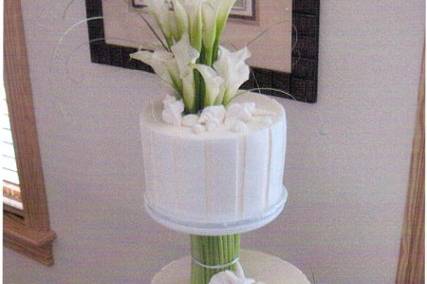 White cake with floral decoration