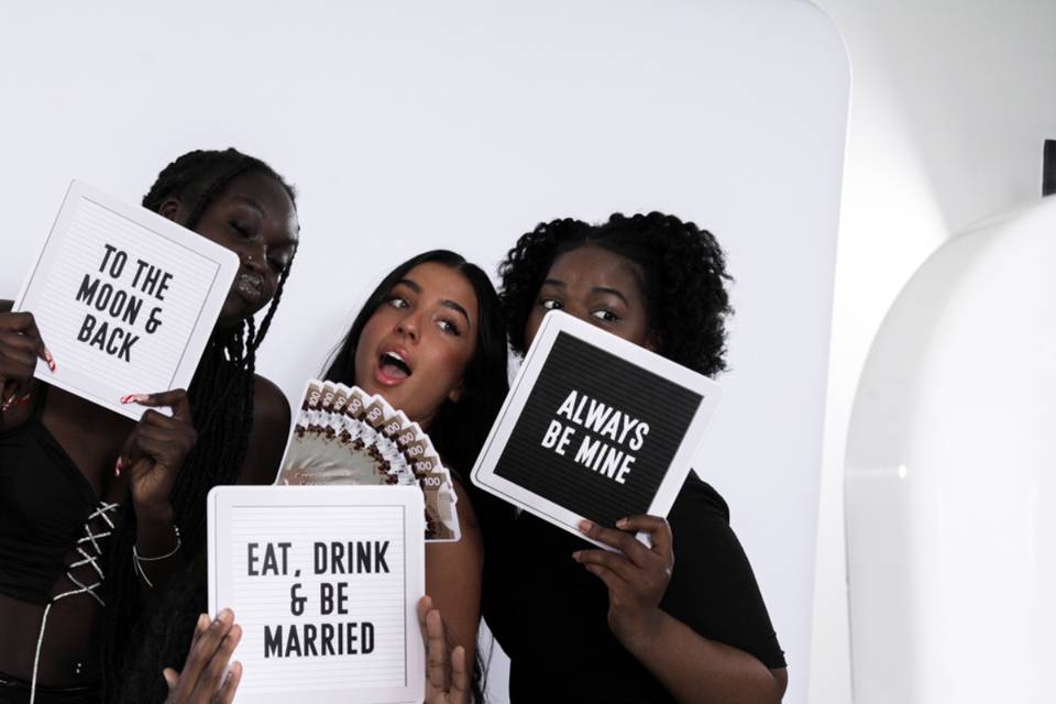 Photo booth w props