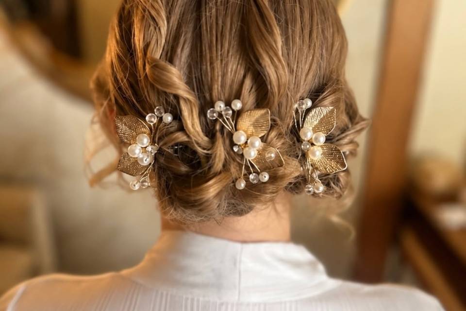 Bride short hair updo