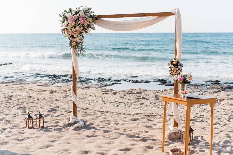 Elopement on Chania beach