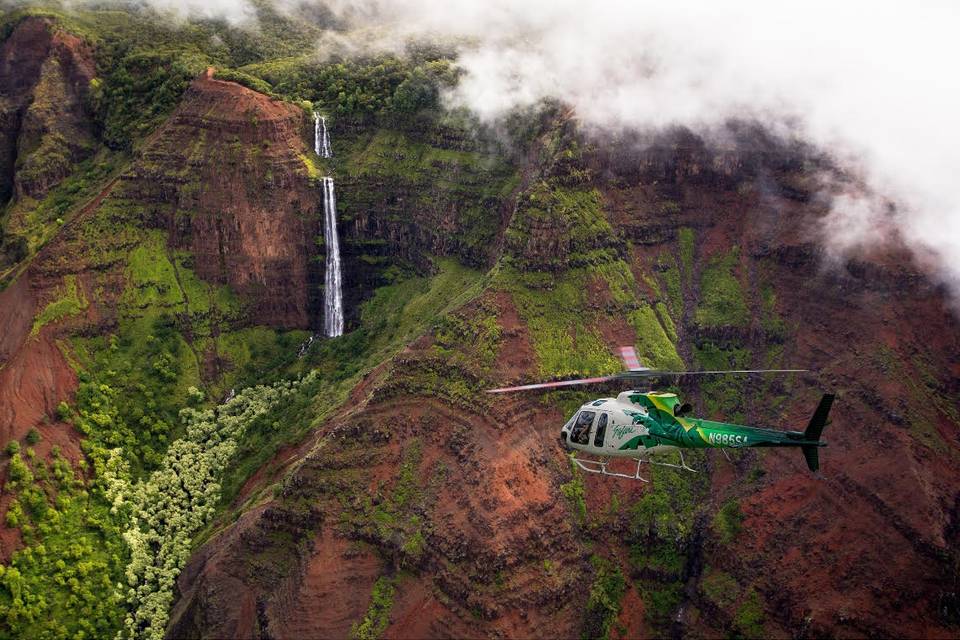 Helicopter tour in Hawaii