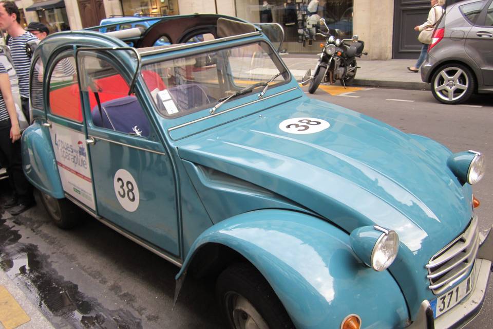 Vintage Citroen Tour, Paris
