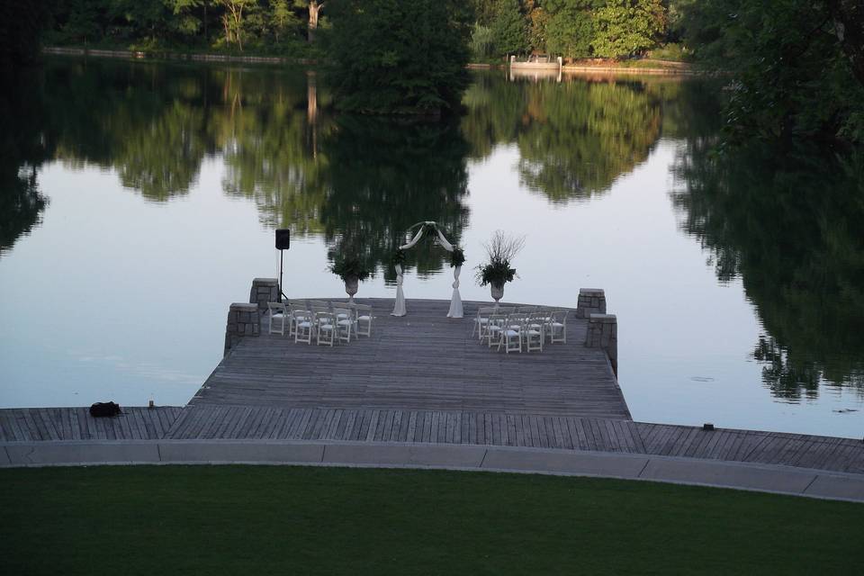 Dockside intimate ceremony