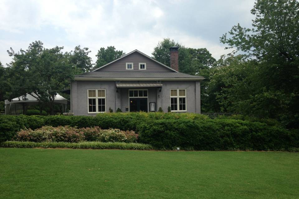 Magnolia hall front exterior