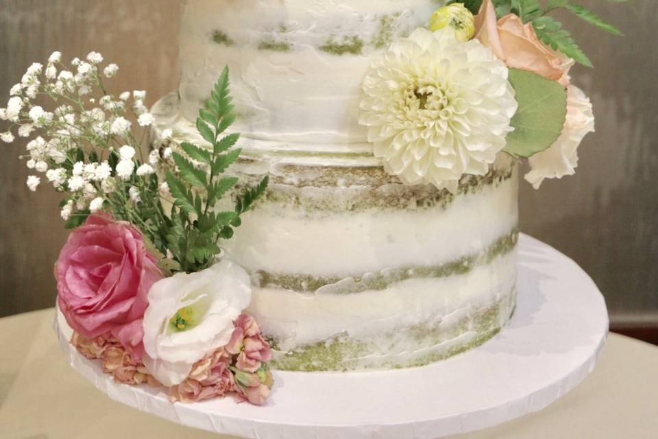 Matcha cake with fresh florals
