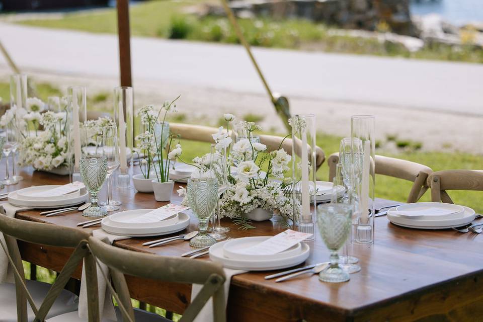 Modern wedding banquet