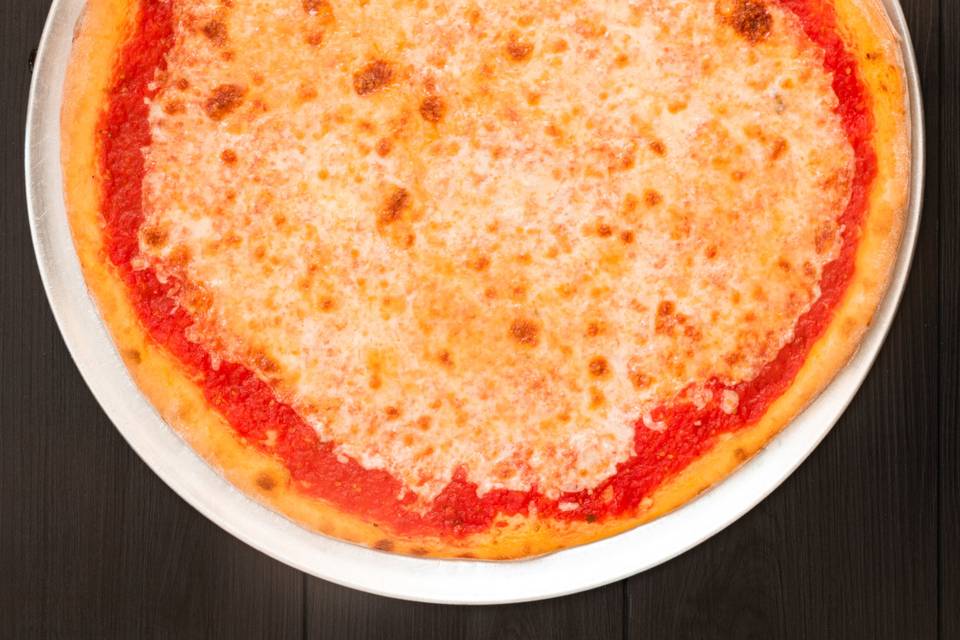 Cheesy pizza
