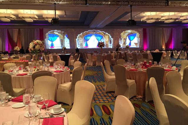 Tradiitonal wedding reception