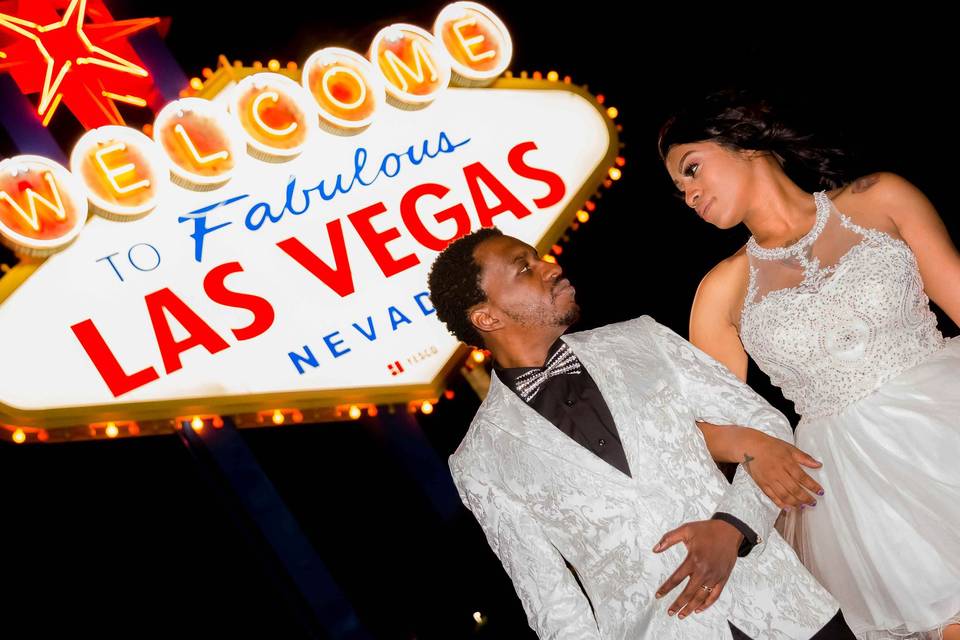 Las Vegas Sign Photo Shoot