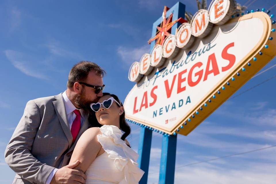 Las Vegas Sign Elopement