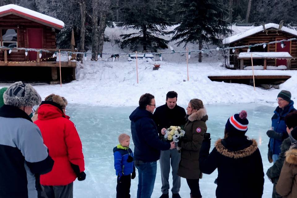 Outdoor winter ceremony