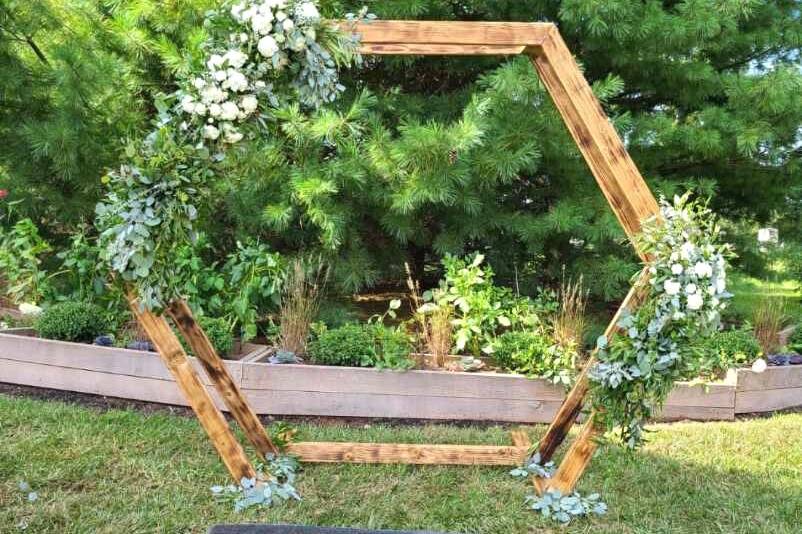 Hexagon arch decor