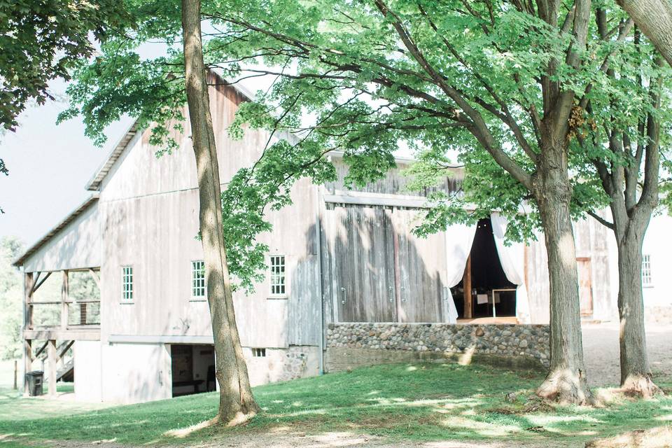 Hidden Vineyard Wedding Barn