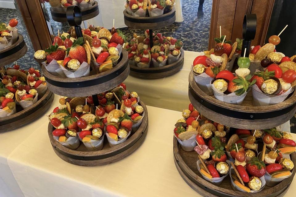 Hors D Oeuvres:Charcuterie Cup