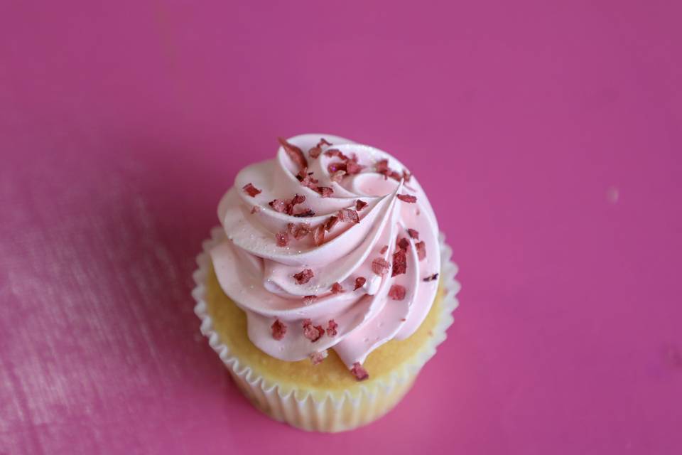 Pink Frosting Cupcakes