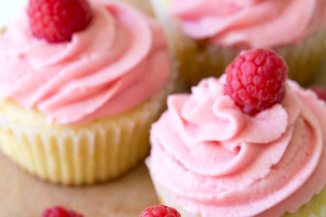 Vanilla Cream Mini Cupcakes