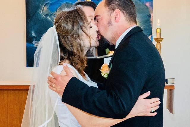 Kiss the Bride