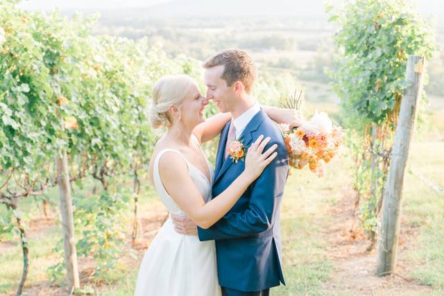 Valley Road Vineyards Wedding