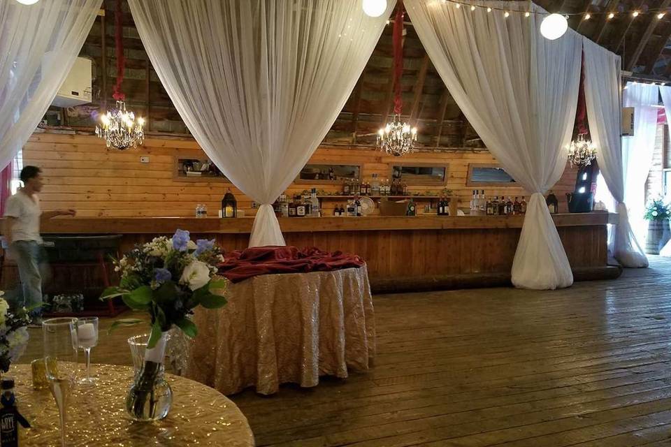 MKJ Farm Barn Weddings