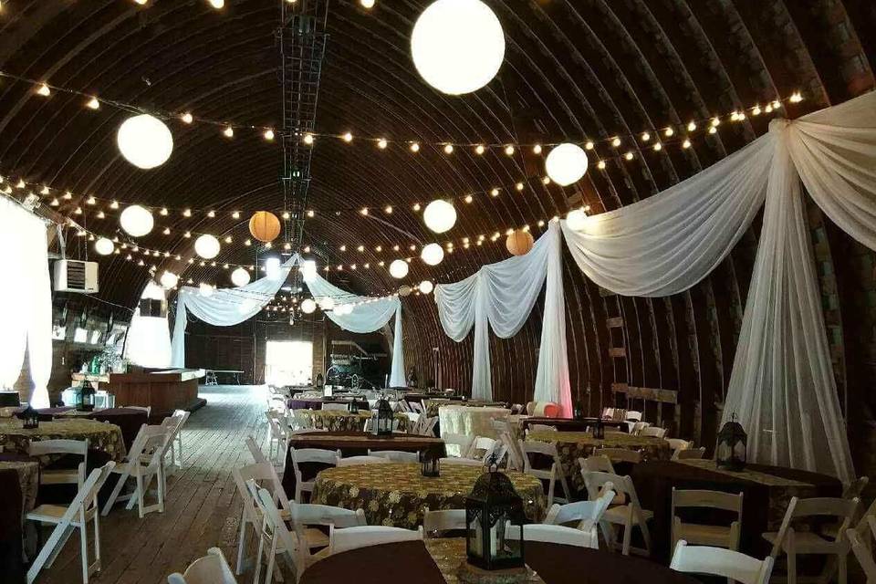 MKJ Farm Barn Weddings