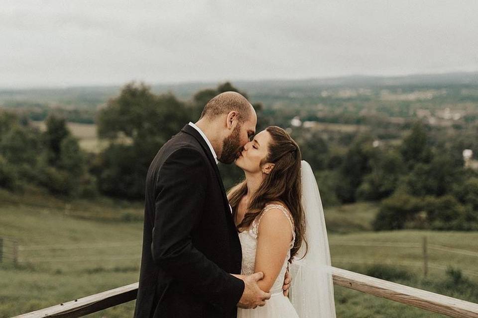 MKJ Farm Barn Weddings