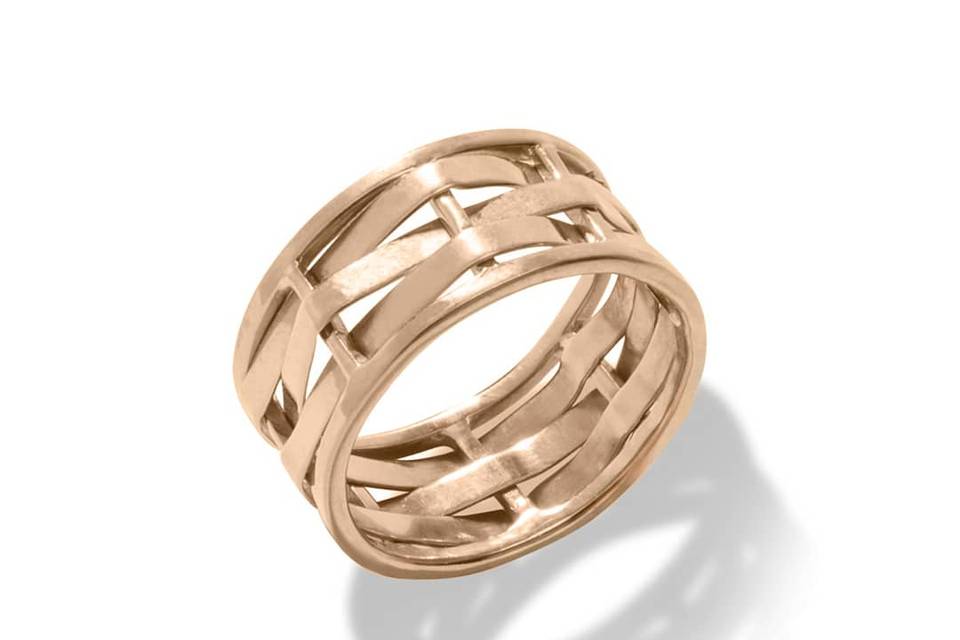 Classic woven band in yellow gold