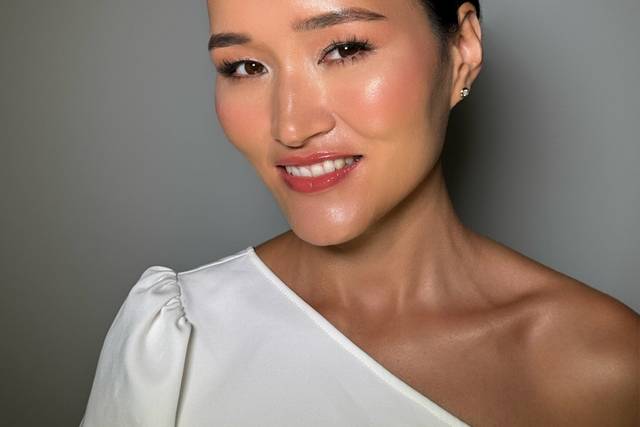 Natural makeup