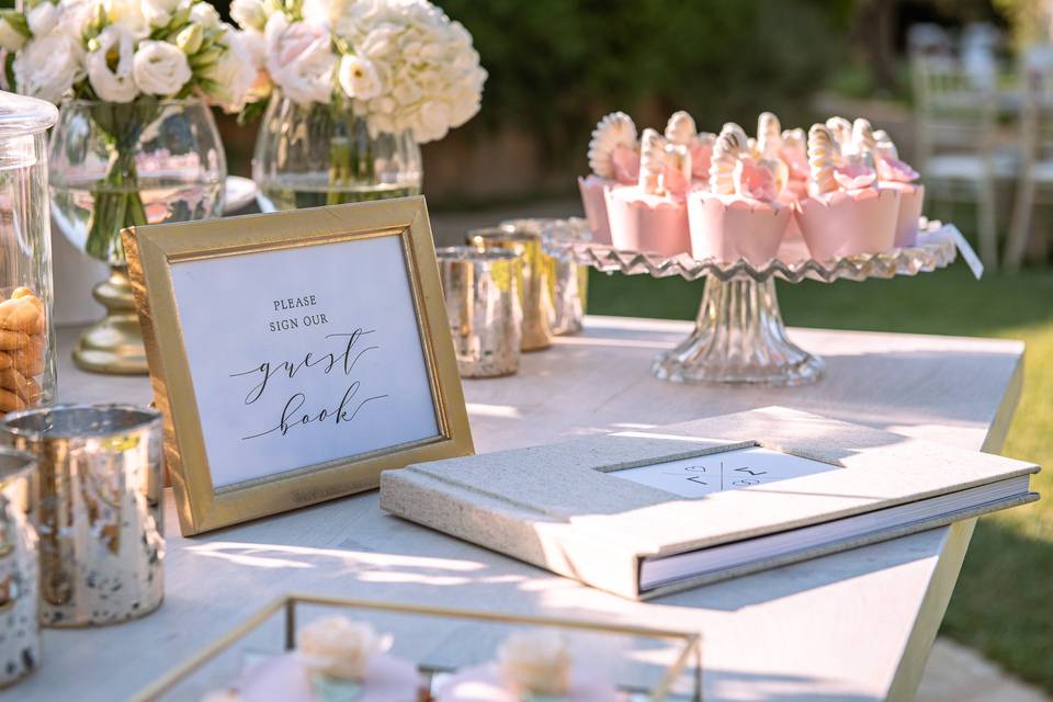 Candy bar and wish table
