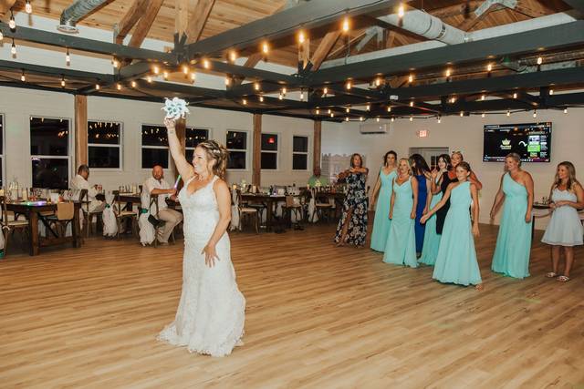 Boquet Toss