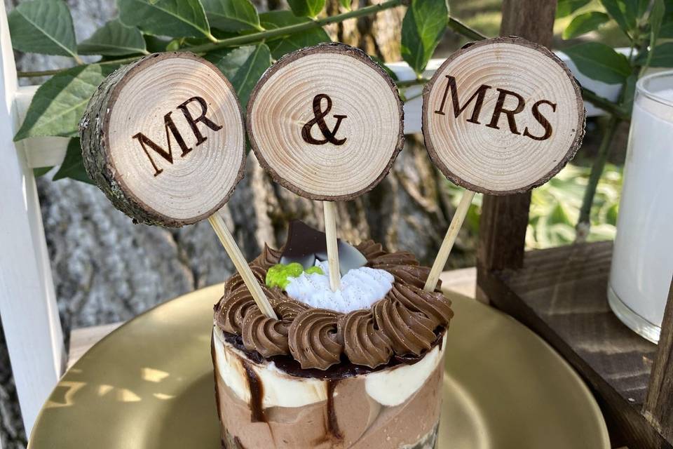 Cake toppers