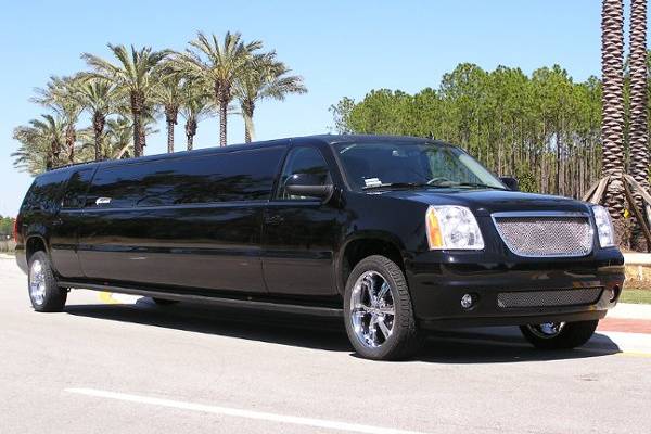 This is the Dream Lincoln! The most luxurious, traditional & elegant limousine around! Seats 8 - 10 average size adults, very popular for Weddings!