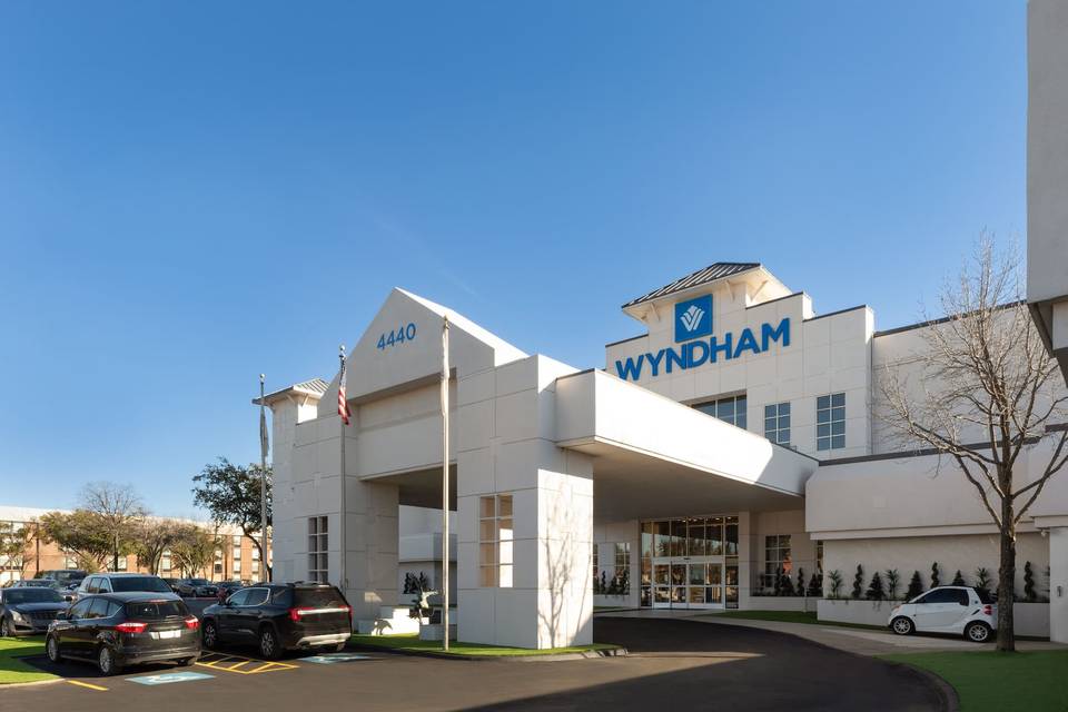 Wyndham DFW Airport Hotel