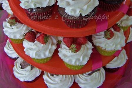 Hearts & Strawberries cupcake tower
