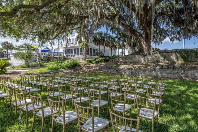 Oaks on the River Luxury Boutique Resort