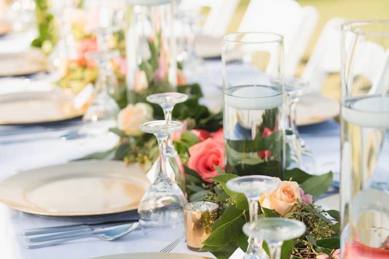 Reception table decor