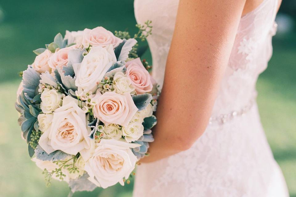 Romantic wedding bouquet