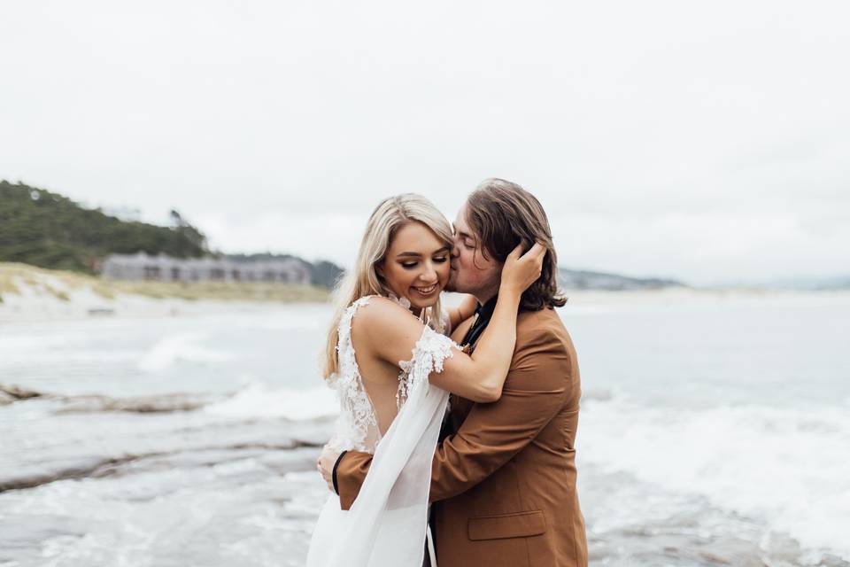 Seaside kiss - Kelsey Straus Photography