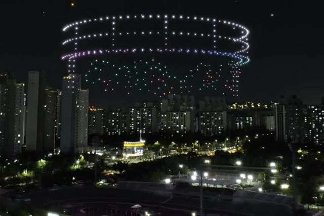 Electric Sky Drone Shows  (8)