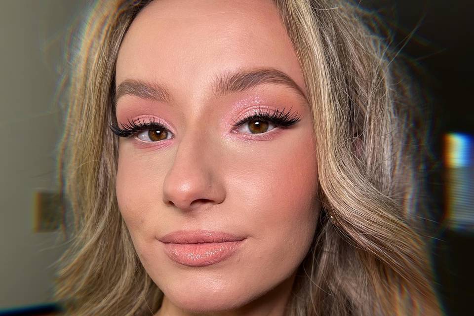 Pink makeup