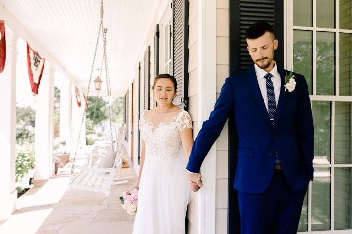 Colonial house wedding